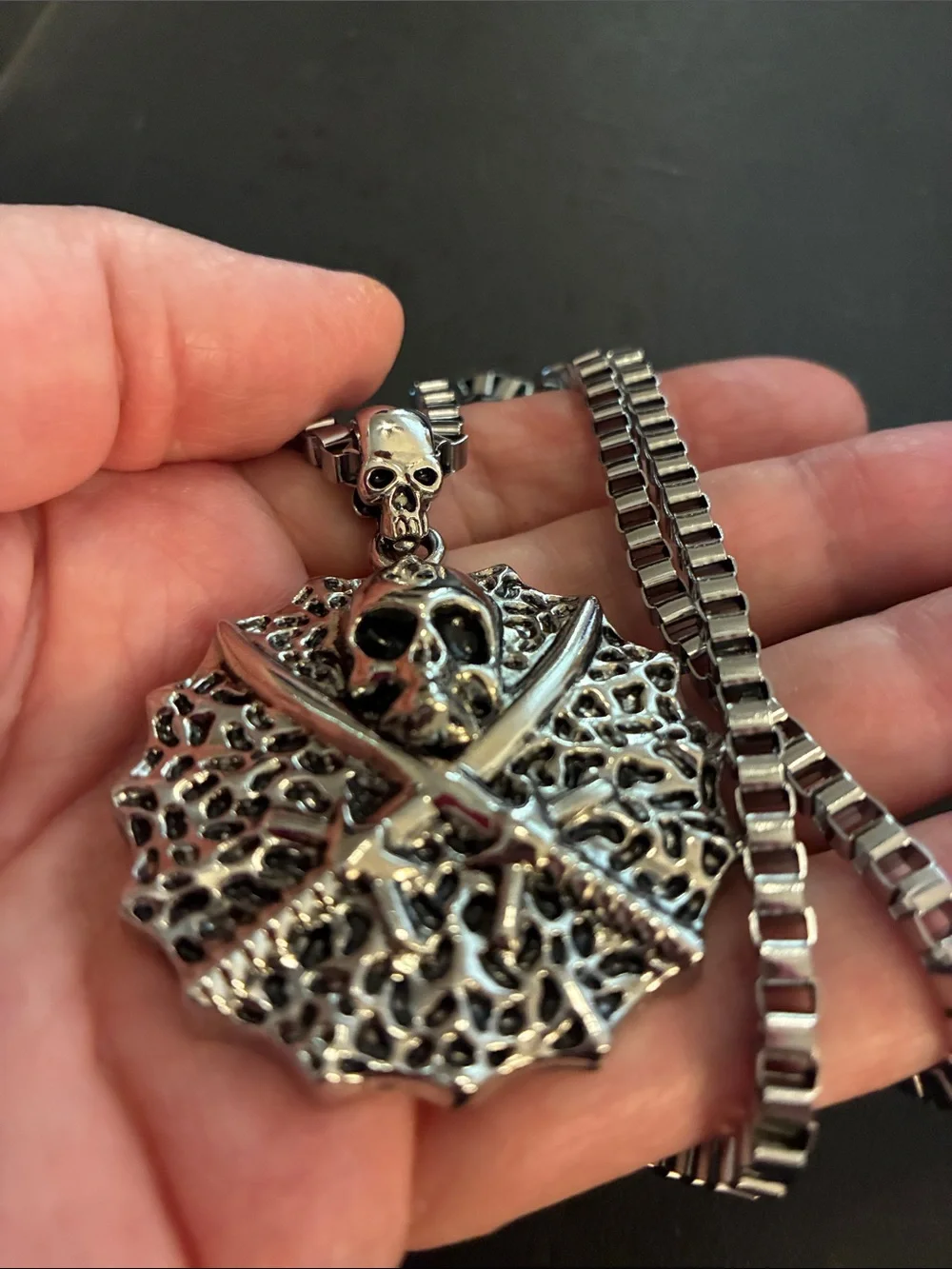 Men's Skull Crossed Swords Pendant Necklace. Skull On The Bale